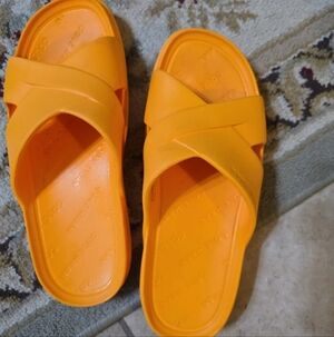 Cole Haan Women’s Findra Pool Slide Flexible Lightweight in Radiant Yellow